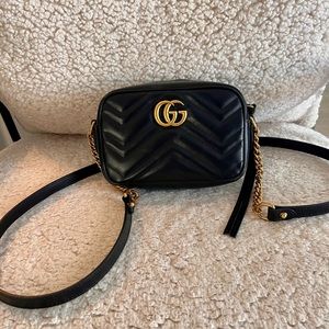 Gucci Marmont Mini like new w bag and dust ruffle